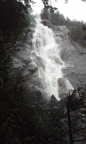 Black and white image of Shannon Falls